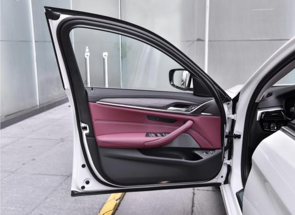 宝马5系新能源 2021款 改款 535Le 豪华套装 车厢座椅   前门板