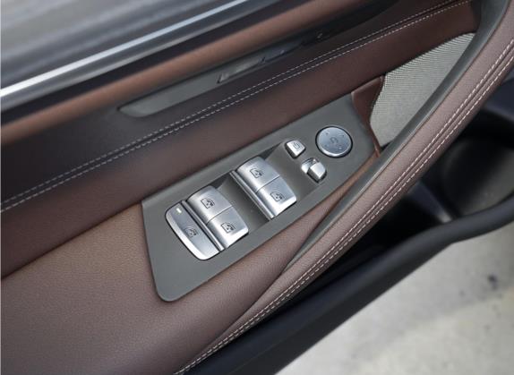 宝马5系新能源 2022款 改款 535Le M运动套装 车厢座椅   门窗控制