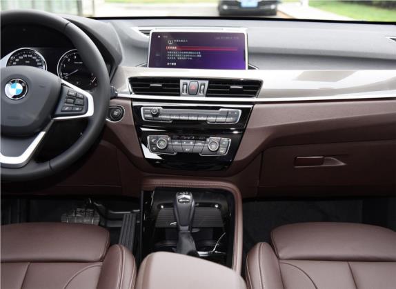 宝马X1新能源 2019款 xDrive25Le 里程升级版 中控类   中控台
