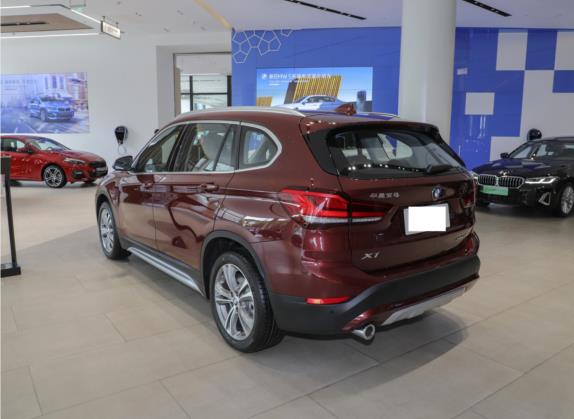 宝马X1新能源 2021款 xDrive30Le 尊享型 外观   斜后