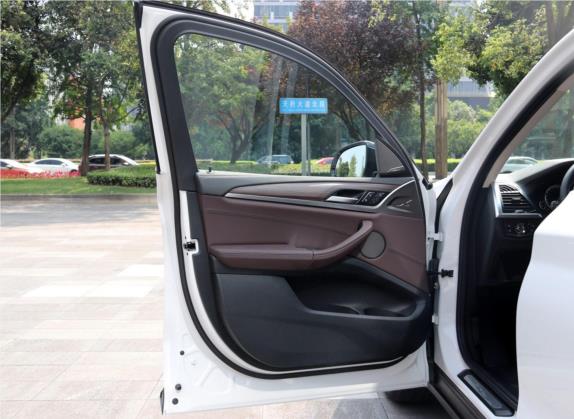宝马X3 2018款 xDrive28i 豪华套装 国V 车厢座椅   前门板