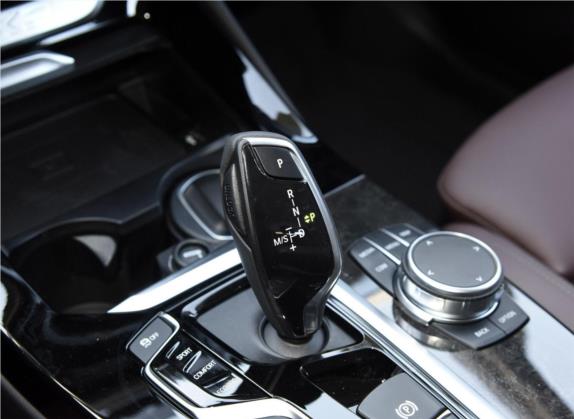 宝马X3 2018款 xDrive30i 尊享型 M运动套装 国VI 中控类   挡把