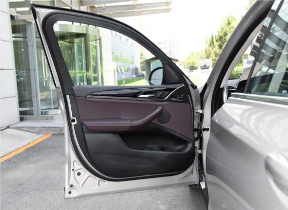 宝马X3 2019款 xDrive25i 豪华套装 车厢座椅   前门板