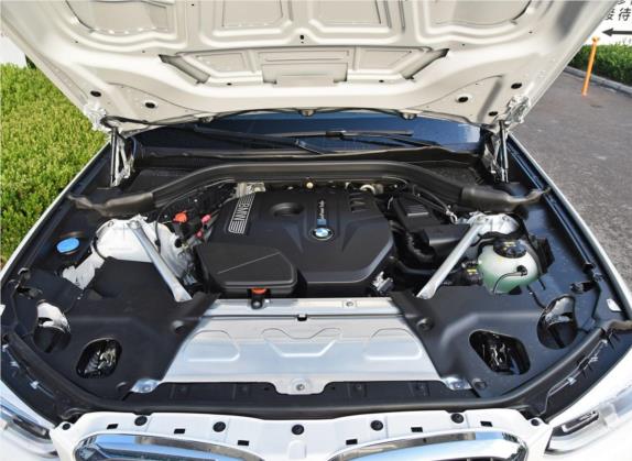 宝马X3 2020款  xDrive30i 领先型 M运动套装 其他细节类   发动机舱