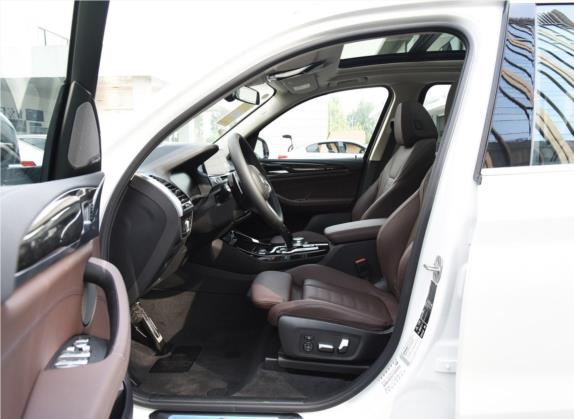 宝马X3 2020款  xDrive30i 领先型 M运动套装 车厢座椅   前排空间