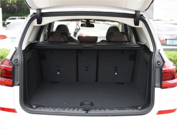宝马X3 2020款  xDrive30i 领先型 M运动套装 车厢座椅   后备厢