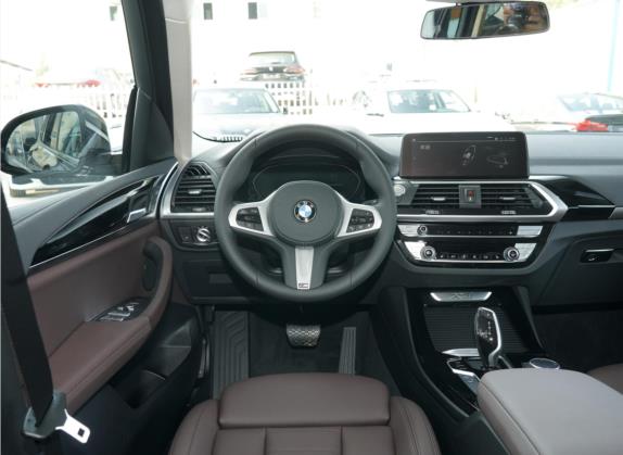 宝马X3 2021款 xDrive25i M运动套装 中控类   驾驶位
