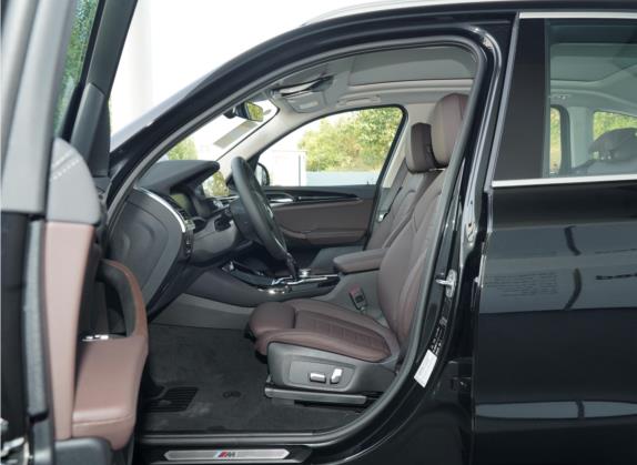 宝马X3 2021款 xDrive25i M运动套装 车厢座椅   前排空间