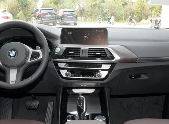 宝马X3 2021款 xDrive28i M运动套装 中控类   中控台