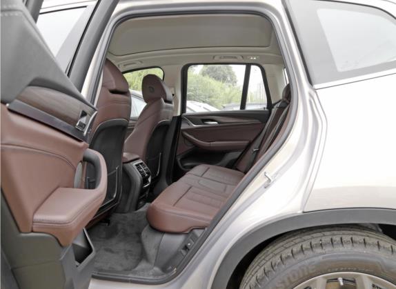 宝马X3 2021款 xDrive28i 豪华套装 车厢座椅   后排空间