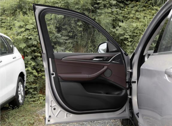 宝马X3 2021款 xDrive28i 豪华套装 车厢座椅   前门板