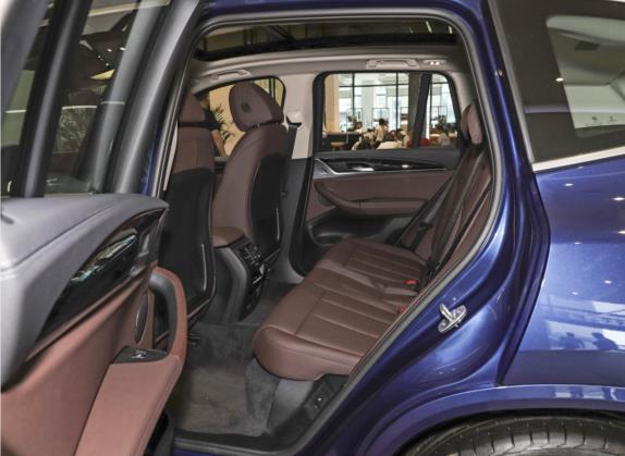 宝马X3 2021款 改款 xDrive25i M运动套装 车厢座椅   后排空间