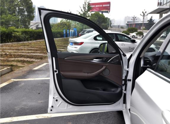 宝马X3 2021款 改款 xDrive28i M运动套装 车厢座椅   前门板
