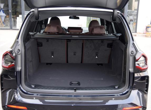 宝马X3 2022款 xDrive30i 尊享型 M曜夜套装 车厢座椅   后备厢