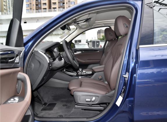 宝马X3 2022款 xDrive25i M运动套装 车厢座椅   前排空间