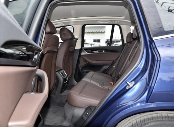 宝马X3 2022款 xDrive25i M运动套装 车厢座椅   后排空间