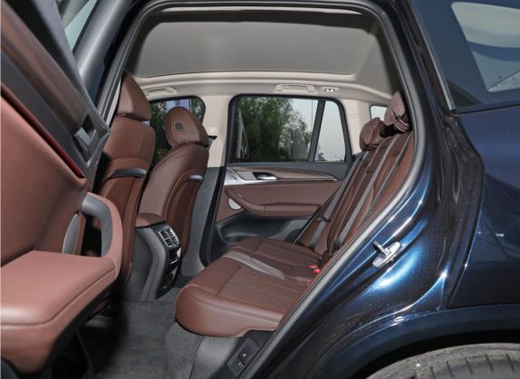 宝马X3 2022款 改款二 xDrive30i 领先型 M曜夜套装 车厢座椅   后排空间
