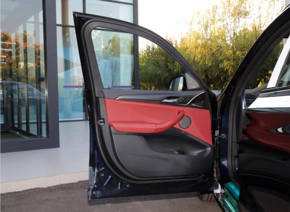 宝马X3 2022款 改款二 xDrive30i 尊享型 M曜夜套装 车厢座椅   前门板