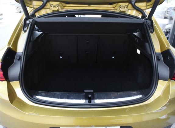 宝马X2 2020款 sDrive25i 尊享型M运动套装 车厢座椅   后备厢