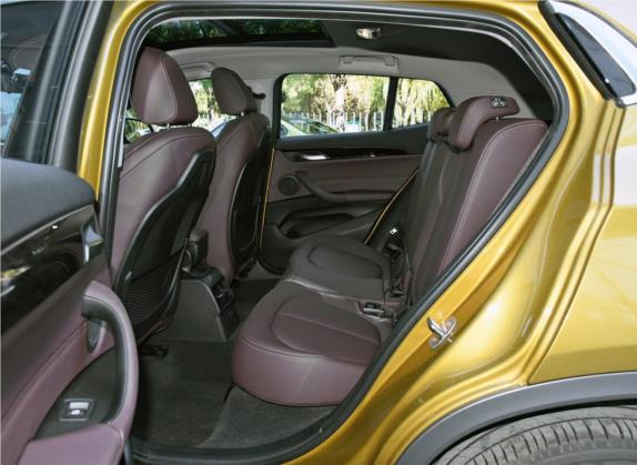 宝马X2 2020款 sDrive20i M越野套装 车厢座椅   后排空间