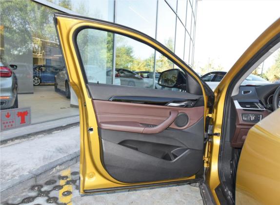 宝马X2 2020款 sDrive20i M越野套装 车厢座椅   前门板