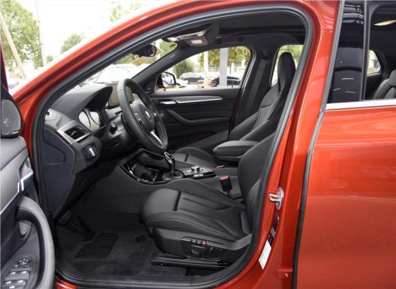 宝马X2 2020款 sDrive25i 尊享型M越野套装 车厢座椅   前排空间