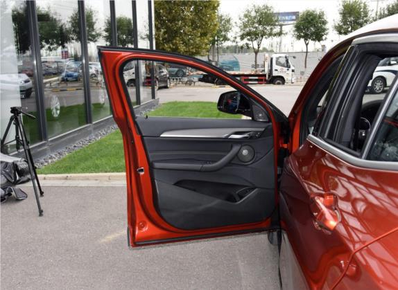宝马X2 2020款 sDrive25i 尊享型M越野套装 车厢座椅   前门板