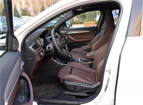 宝马X2 2020款 xDrive25i M越野套装 车厢座椅   前排空间