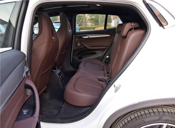 宝马X2 2020款 xDrive25i M越野套装 车厢座椅   后排空间