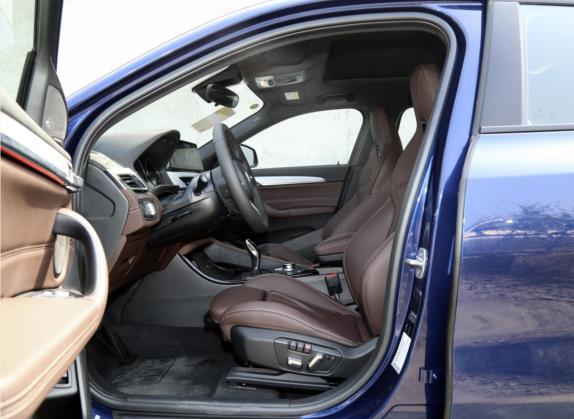 宝马X2 2021款 sDrive25i 尊享型M运动套装 车厢座椅   前排空间