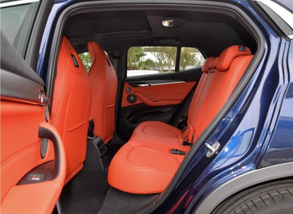 宝马X2 2021款 sDrive25i 尊享型M越野套装 车厢座椅   后排空间