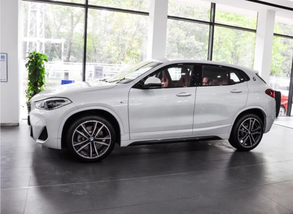 宝马X2 2021款 xDrive25i M运动套装 外观   正侧