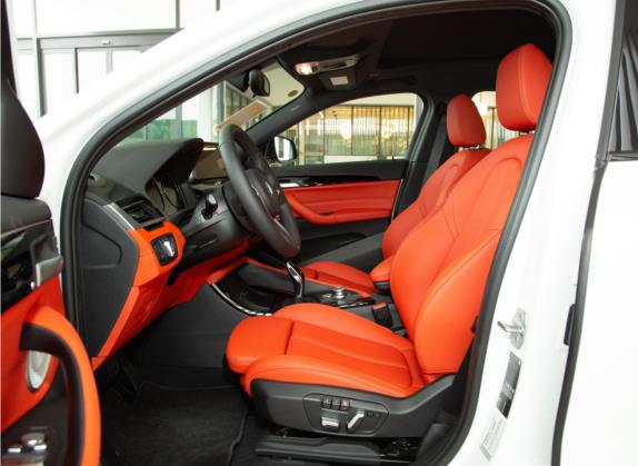 宝马X2 2021款 sDrive25i M运动套装 车厢座椅   前排空间