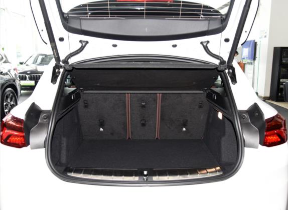 宝马X2 2021款 sDrive25i 锋芒版 车厢座椅   后备厢