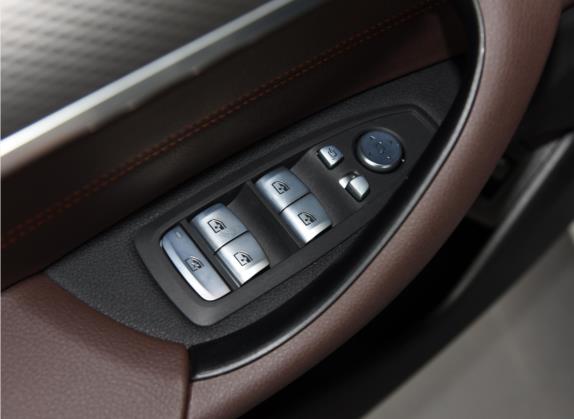 宝马X2 2021款 sDrive25i 锋芒版 车厢座椅   门窗控制