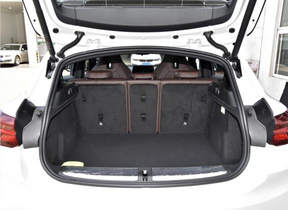 宝马X2 2021款 改款 sDrive25i 锋芒版 车厢座椅   后备厢