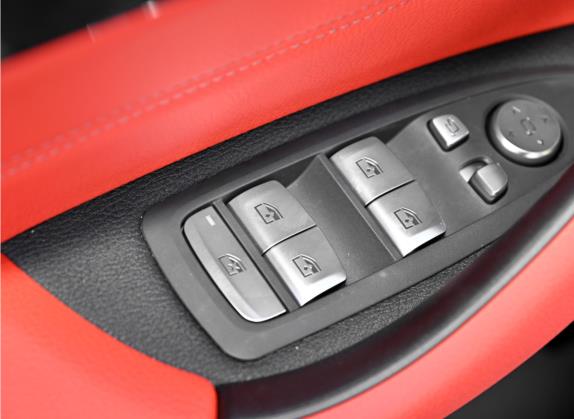 宝马X2 2022款 sDrive25i M运动套装 车厢座椅   门窗控制