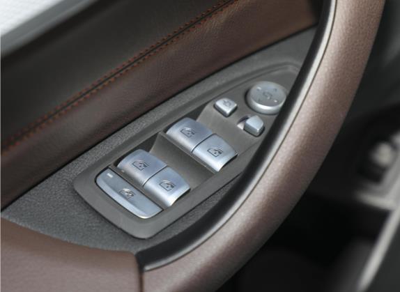宝马X2 2022款 xDrive25i 曜夜版 车厢座椅   门窗控制
