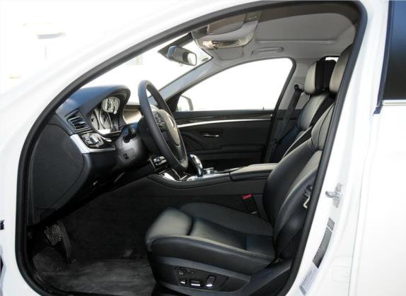 宝马5系 2013款 530Li 豪华型 车厢座椅   前排空间