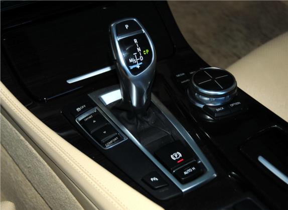宝马5系 2013款 535Li 豪华型 中控类   挡把