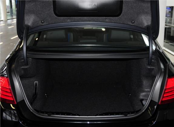 宝马5系 2013款 535Li 行政型 车厢座椅   后备厢