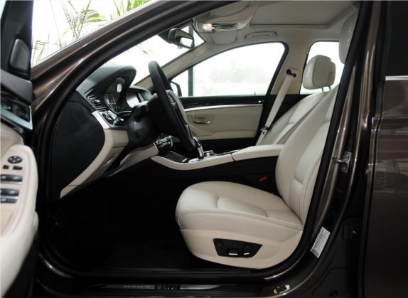 宝马5系 2013款 525Li 卓乐版 车厢座椅   前排空间