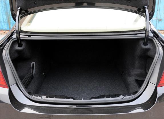 宝马5系 2014款 530Li 领先型 车厢座椅   后备厢