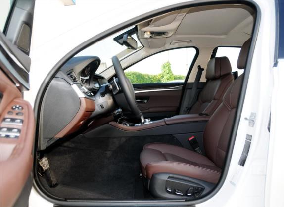 宝马5系 2014款 535Li 豪华设计套装 车厢座椅   前排空间