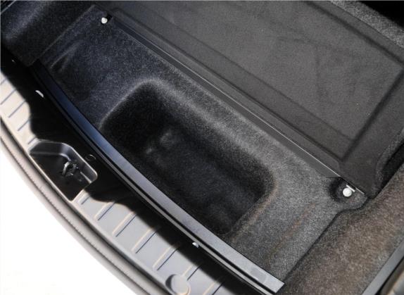 宝马5系 2014款 528Li xDrive领先型 其他细节类   备胎