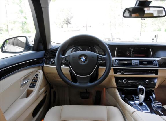 宝马5系 2014款 528Li 领先型 中控类   驾驶位