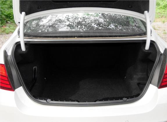 宝马5系 2014款 528Li 风尚设计套装 车厢座椅   后备厢