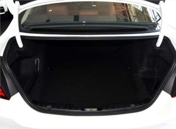 宝马5系 2017款 525Li 领先型 车厢座椅   后备厢