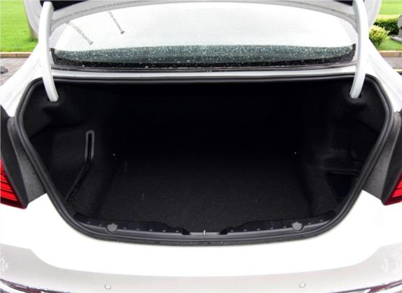 宝马5系 2017款 525Li 豪华设计套装 车厢座椅   后备厢