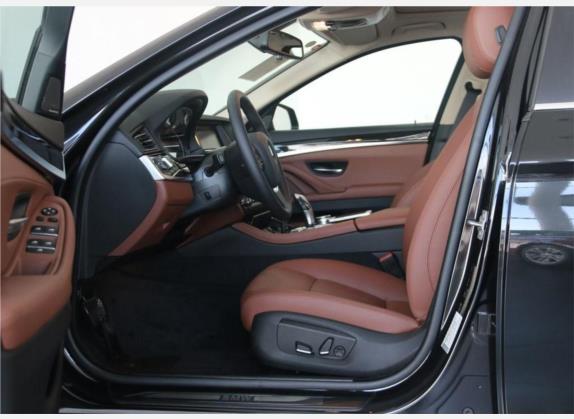 宝马5系 2017款 528Li 领先型 车厢座椅   前排空间